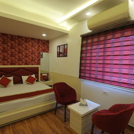 Hotel Sahib'S Red Carpet - The Family & Corporate Hotel Agra  Exterior foto