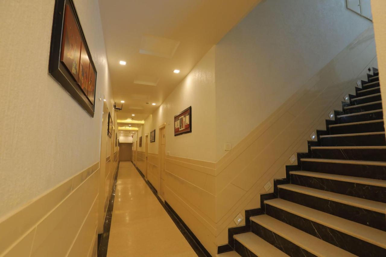Hotel Sahib'S Red Carpet - The Family & Corporate Hotel Agra  Exterior foto