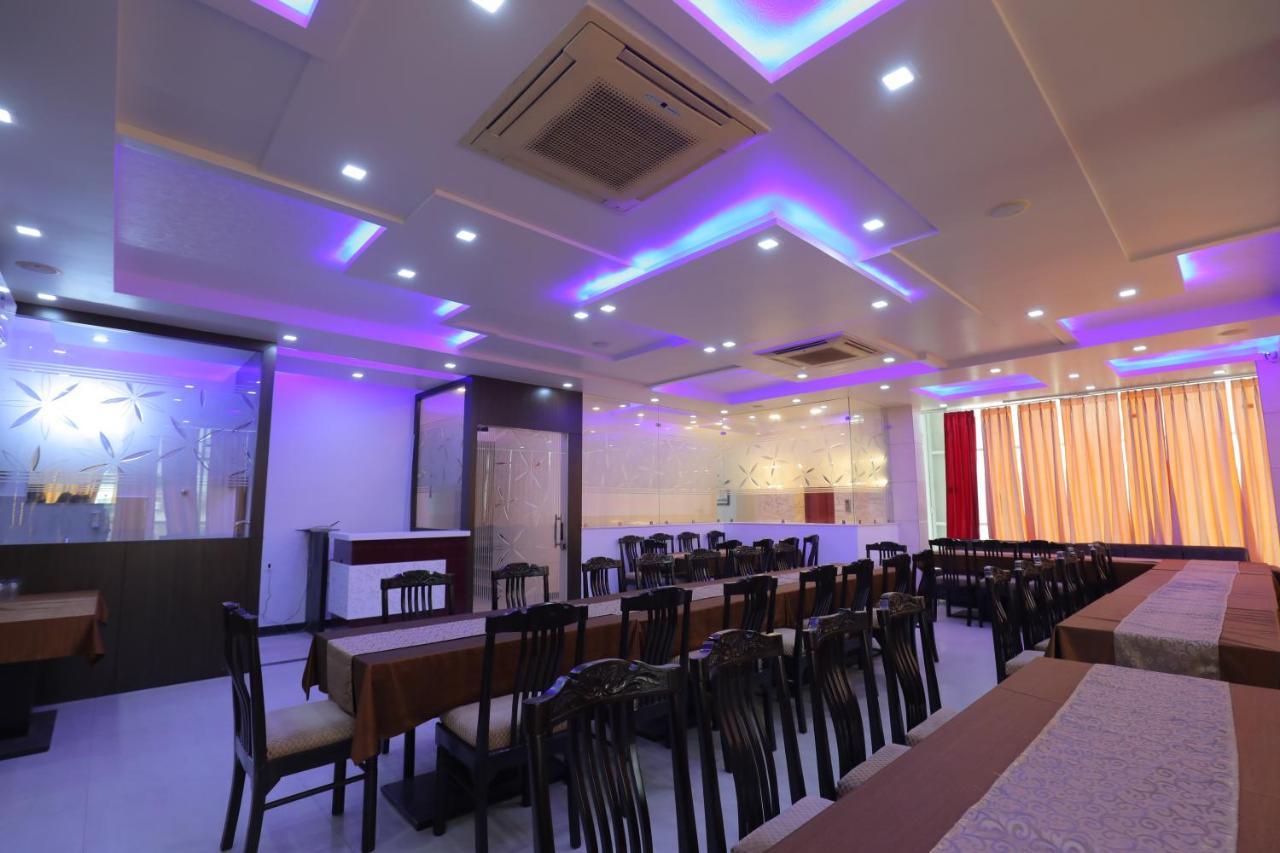 Hotel Sahib'S Red Carpet - The Family & Corporate Hotel Agra  Exterior foto